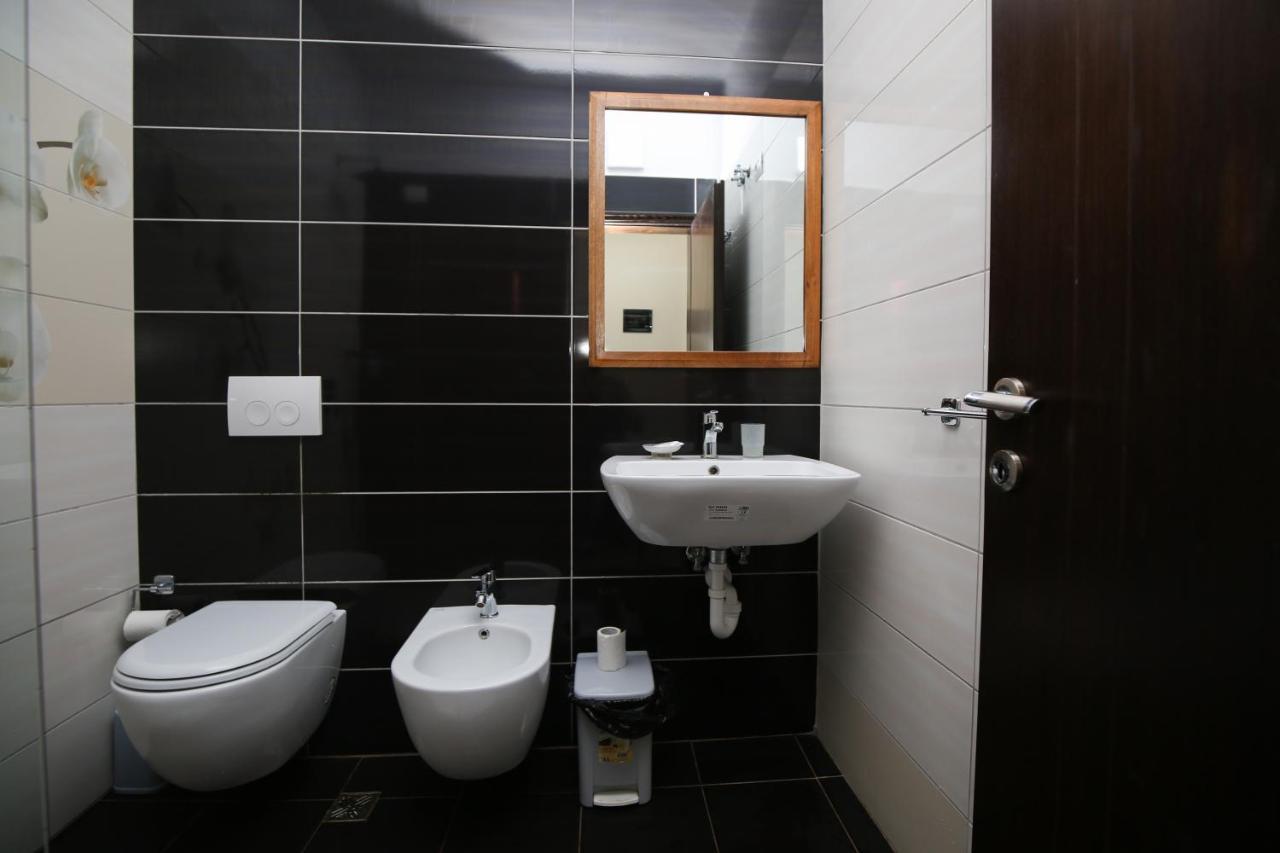 Hotel Summer Stars Vlore Ngoại thất bức ảnh