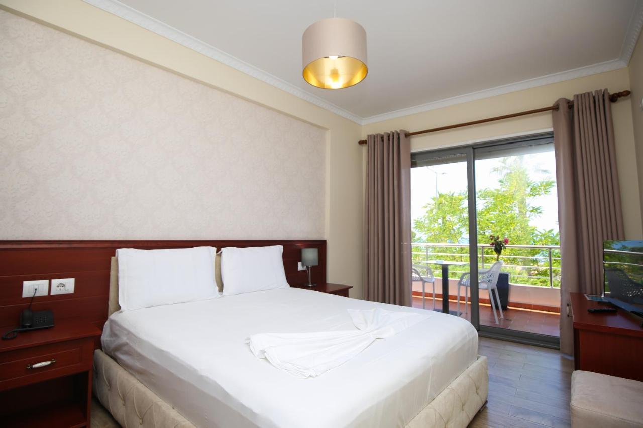 Hotel Summer Stars Vlore Ngoại thất bức ảnh