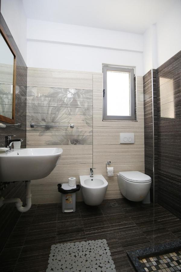 Hotel Summer Stars Vlore Ngoại thất bức ảnh