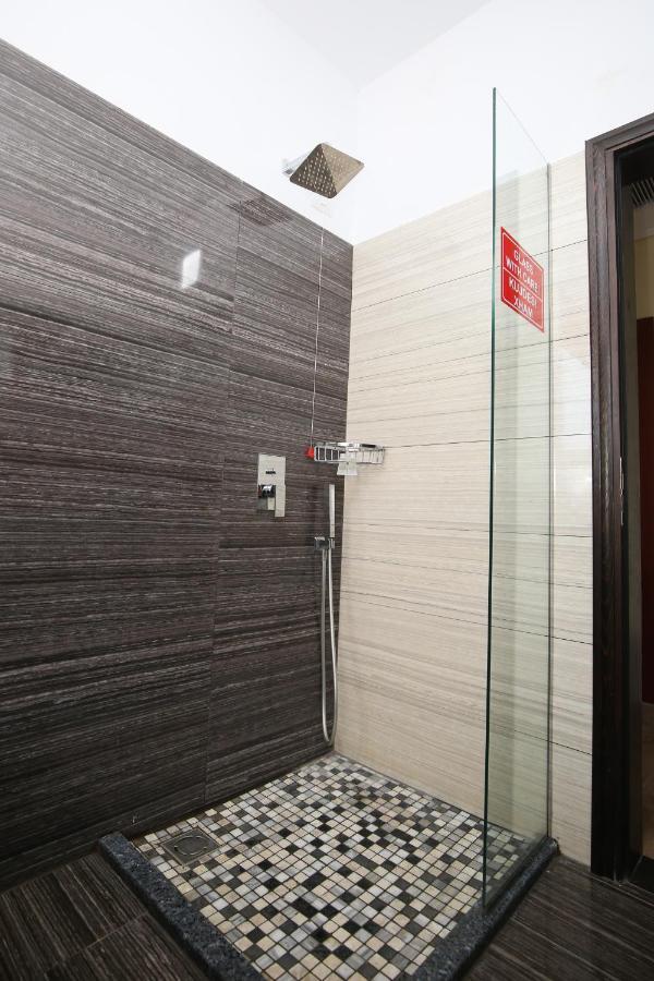 Hotel Summer Stars Vlore Ngoại thất bức ảnh